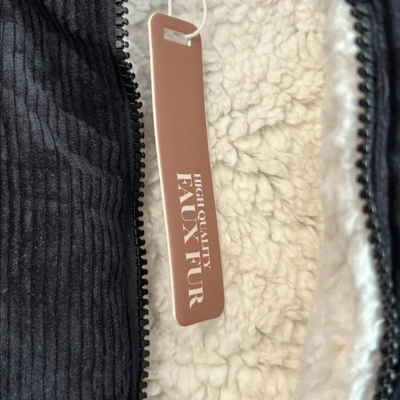 LOVE TREE Corduroy Cropped Vest with Sherpa Lining - Picture 7 of 12